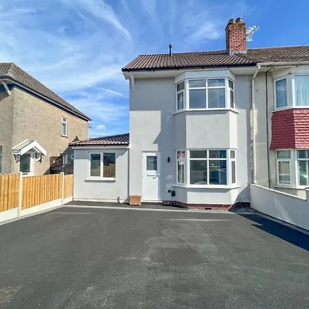 Hébergement de vacances 6 Bed 3 Bath Luxury Spacious New House *