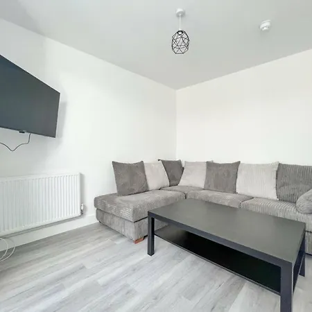 6 Bed 3 Bath Luxury Spacious New House Hébergement de vacances
