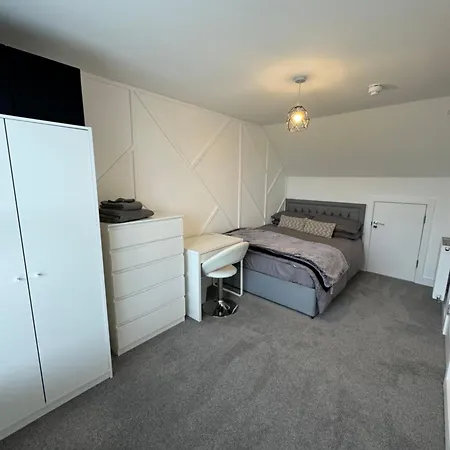 6 Bed 3 Bath Luxury Spacious New House *